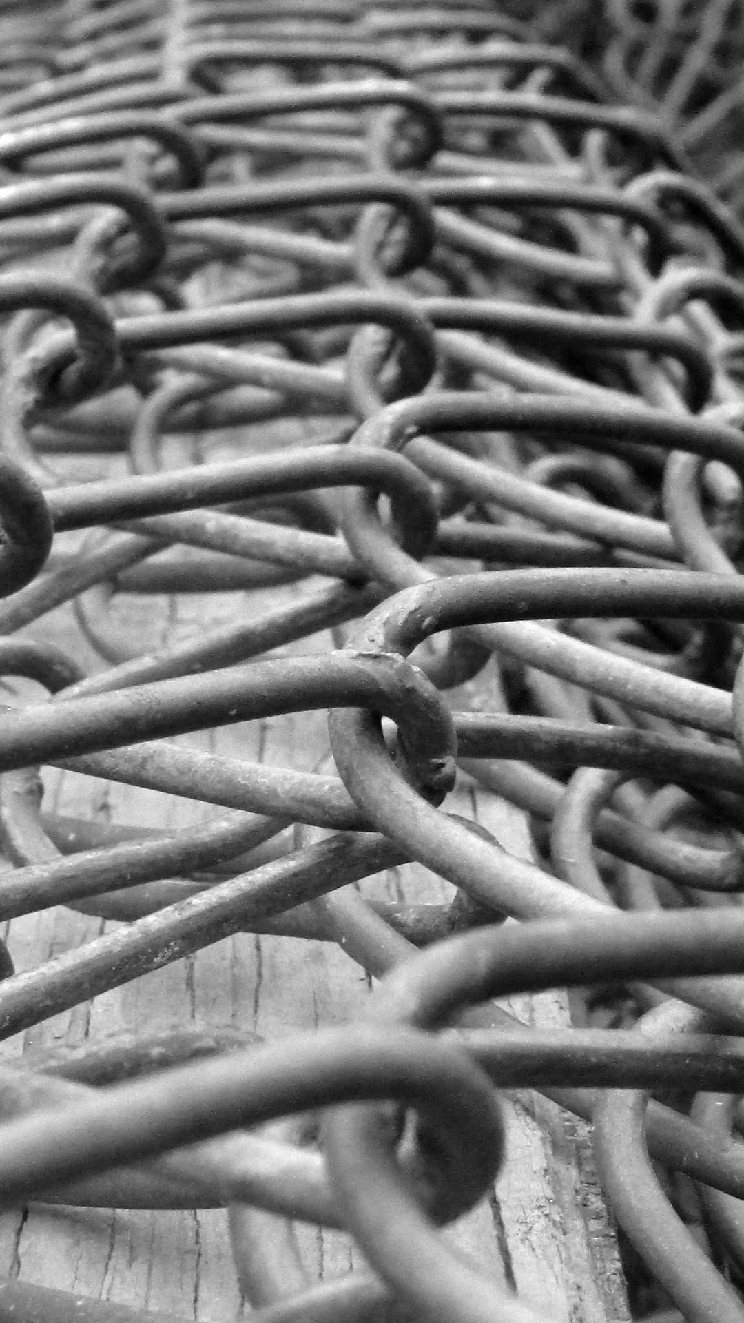 Woven wire in black and white
